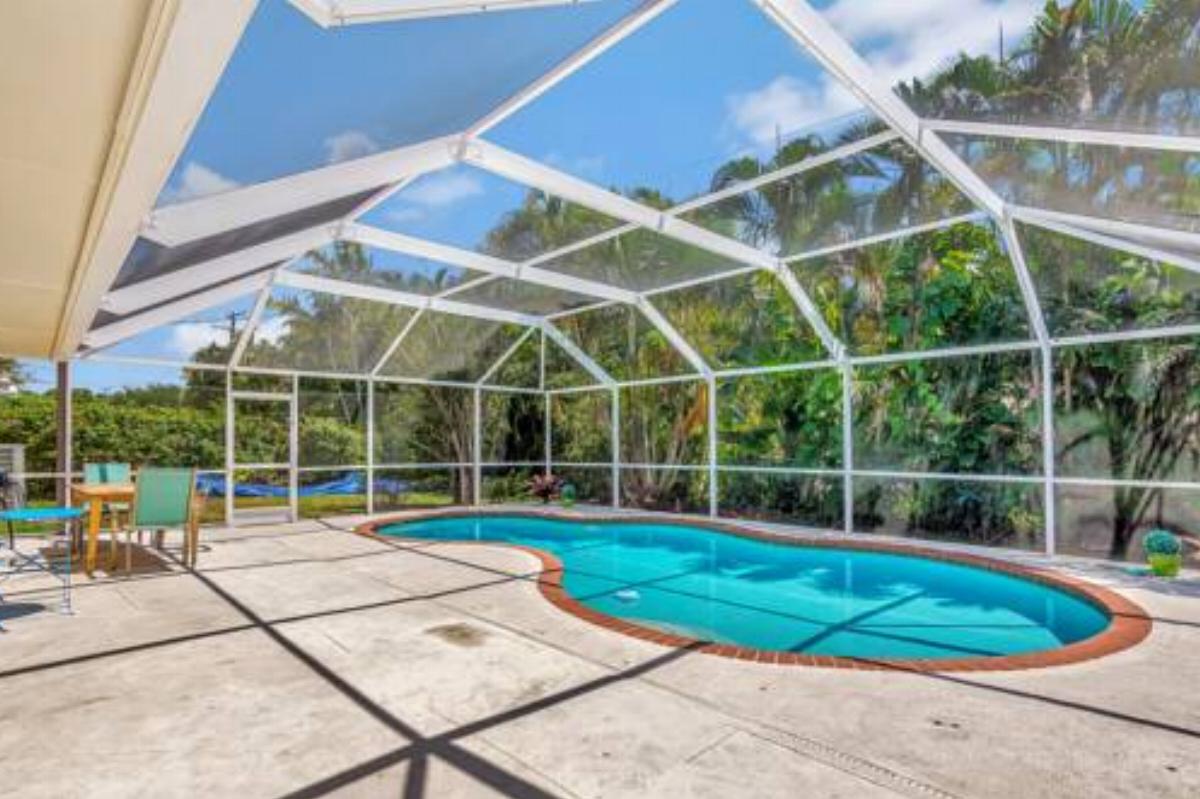 Amazing Garden View 4BR Gables by-the-Sea Villa, with POOL! Hotel Coral Gables USA