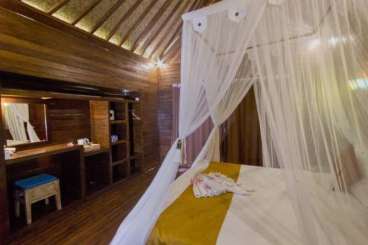 Amora Hut's Hotel Lembongan Indonesia