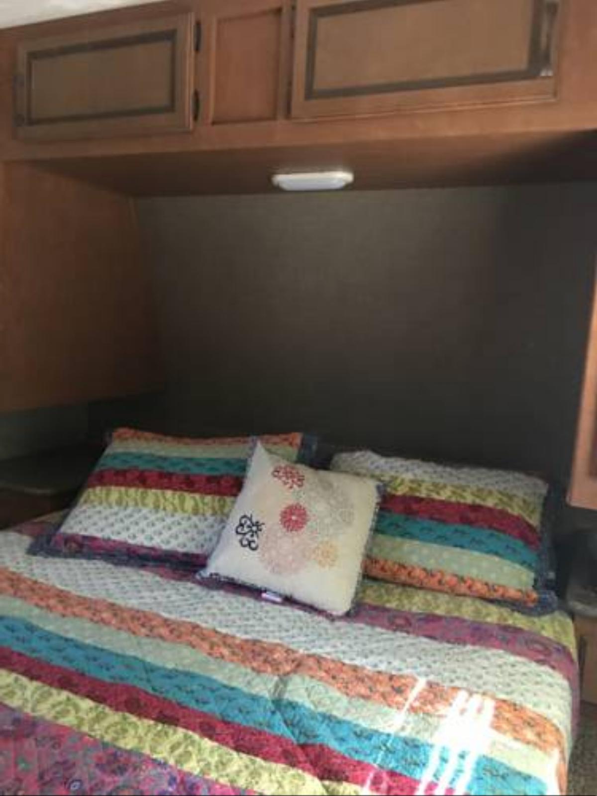 Amy's little camper welcome to stay Hotel Devils Elbow USA