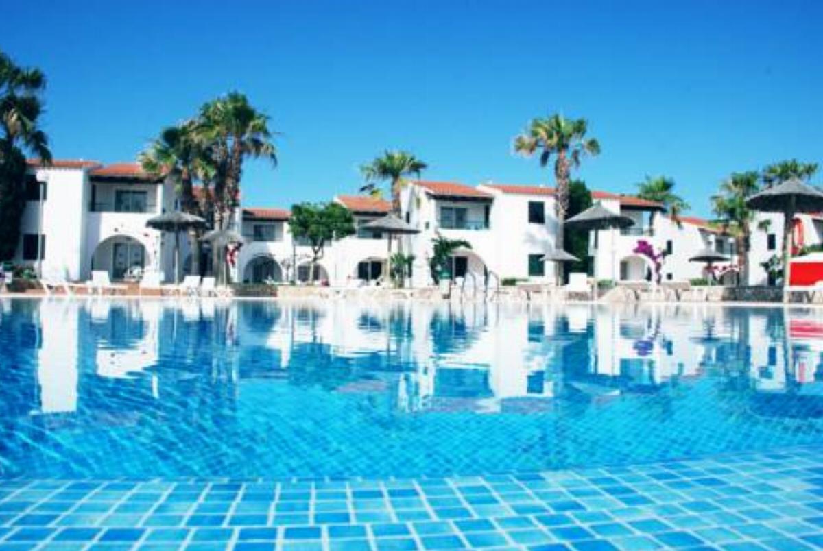 Apartamentos Vistapicas Hotel Cala en Blanes Spain
