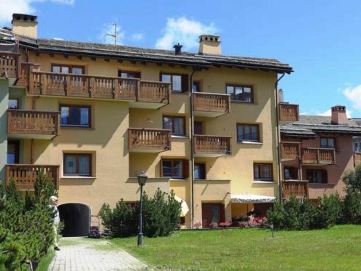 Apartment Chesa Ludains 8 Hotel St. Moritz Switzerland