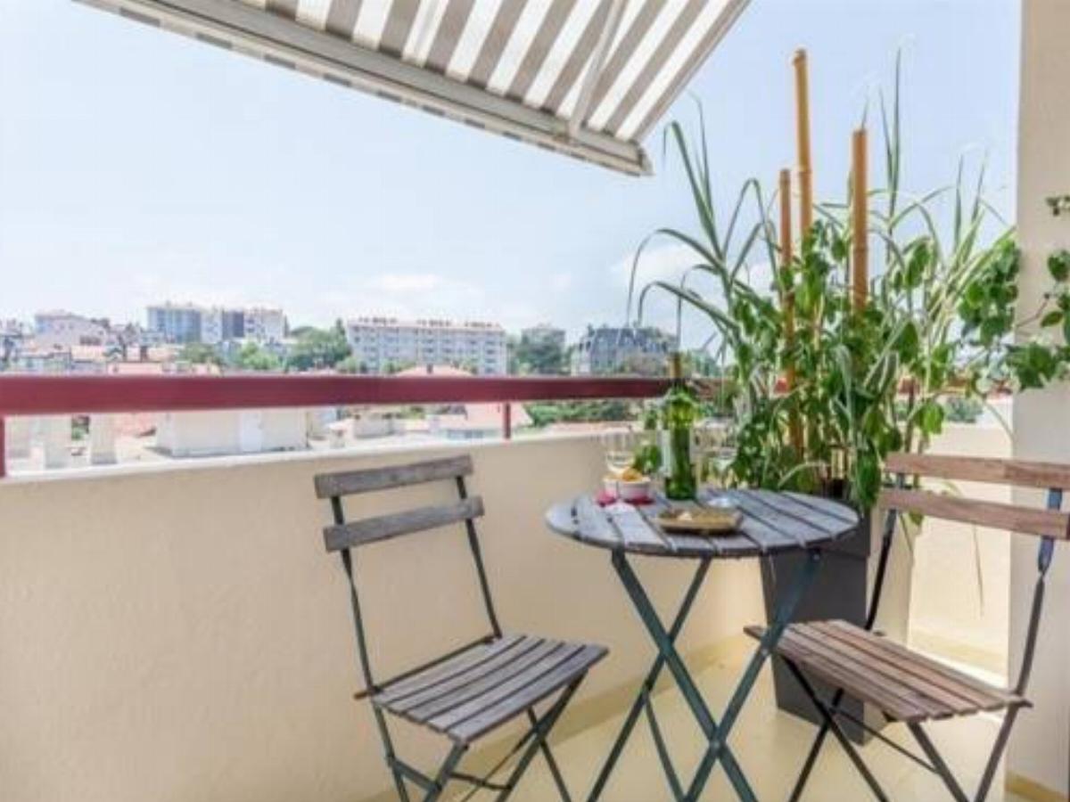 Apartment Dernier étage, balcon sud, vue dégagée, ascenseur et parking Hotel Biarritz France