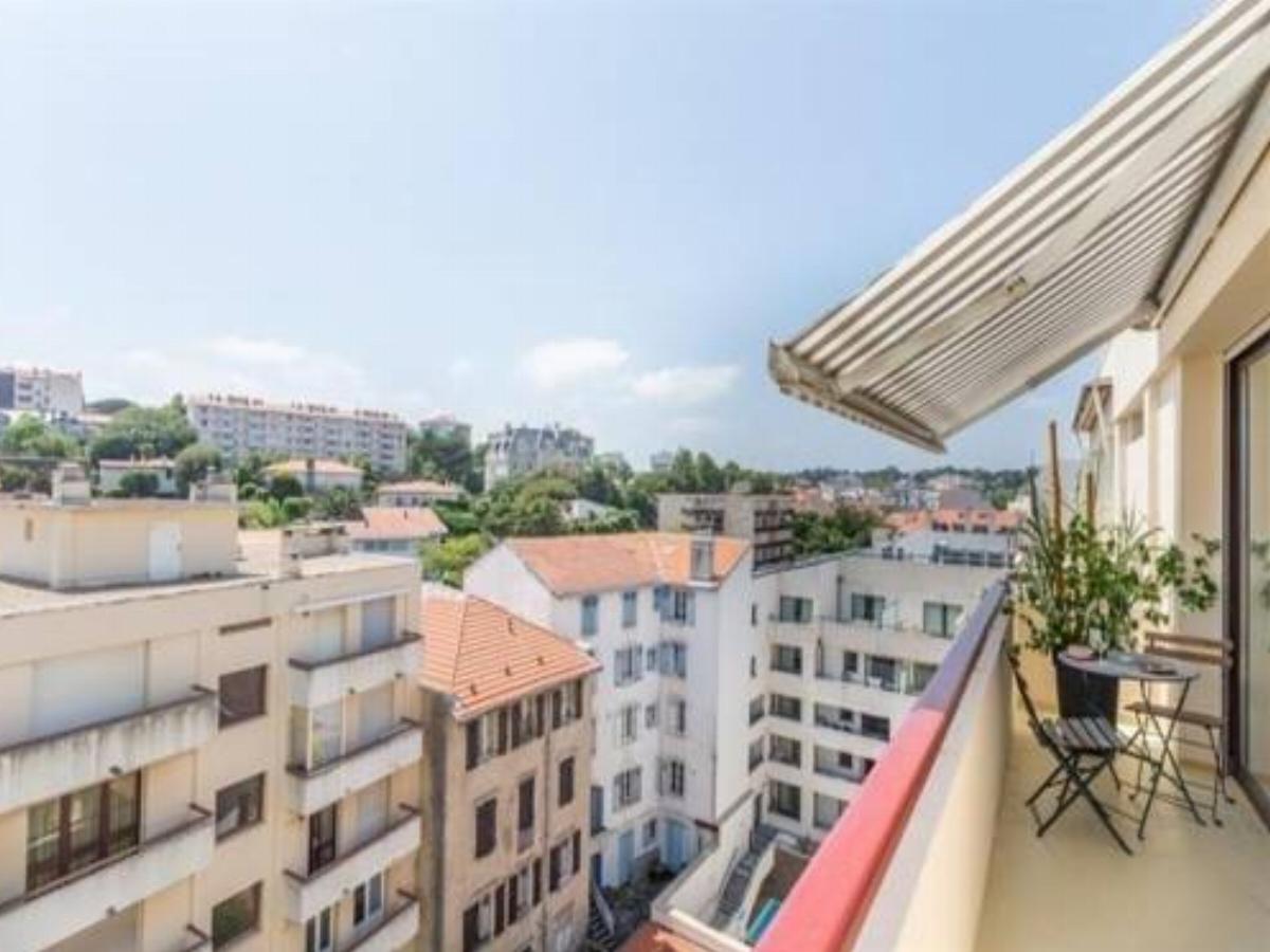 Apartment Dernier étage, balcon sud, vue dégagée, ascenseur et parking Hotel Biarritz France
