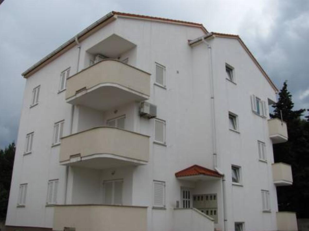 Apartment Drazen Hotel Novalja Croatia