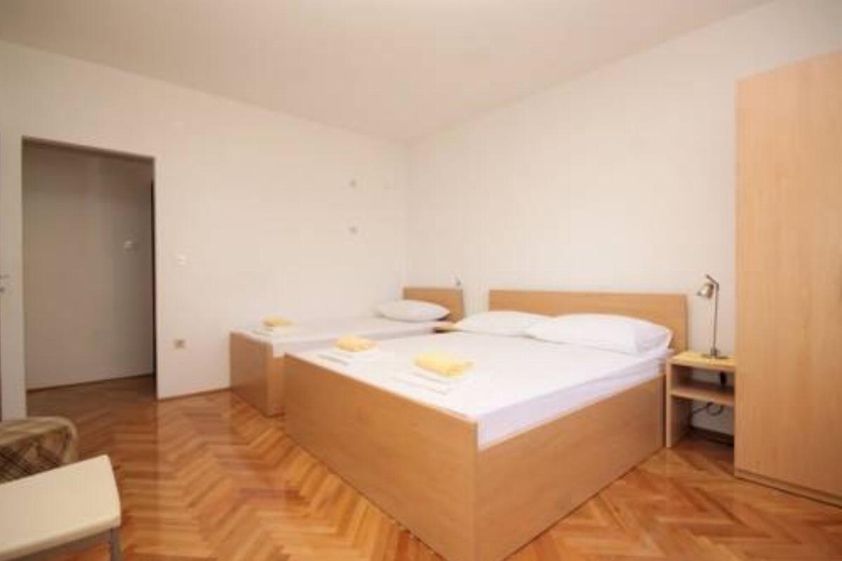 Apartment Duce 2812b Hotel Duće Croatia