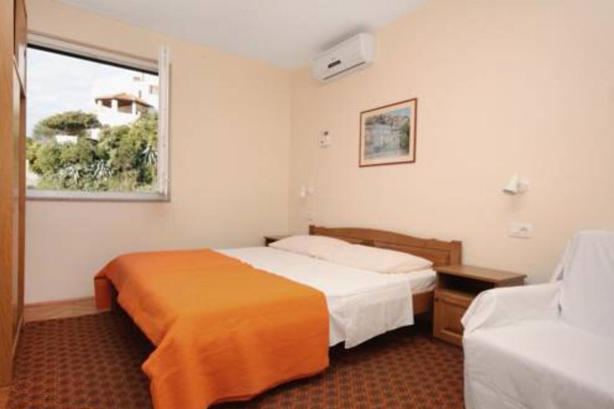 Apartment Duce 5987c Hotel Duće Croatia