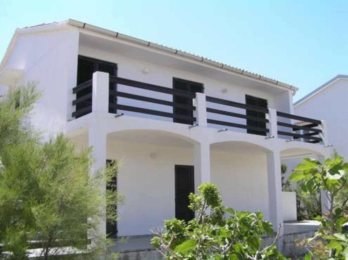 Apartment in Pag with Three-Bedrooms 5 Hotel Pag Croatia