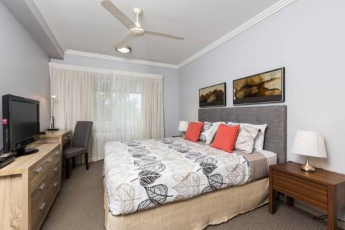 Apartment in Paradise Hotel Kewarra Beach Australia