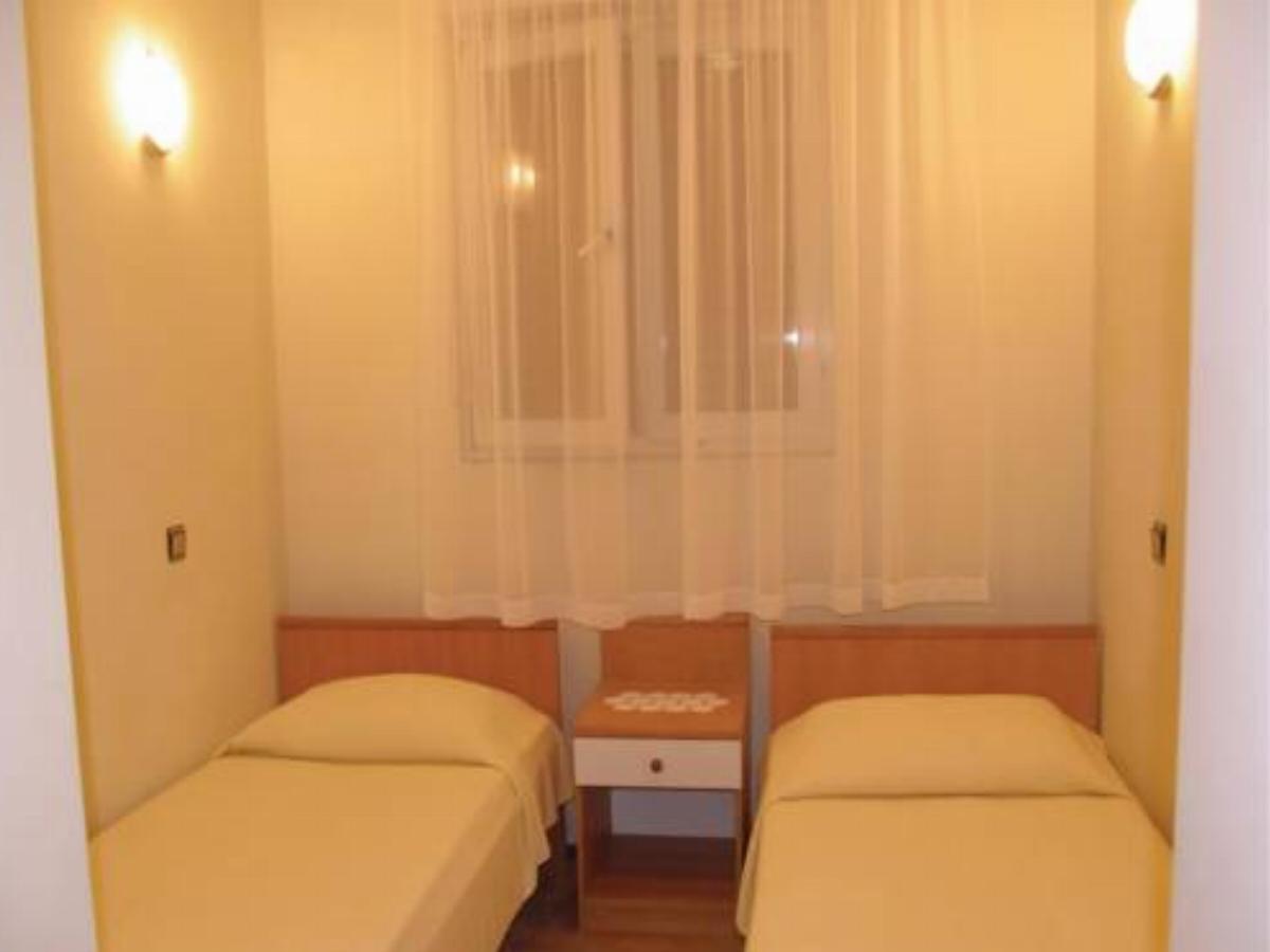 Apartment Karbuni - 02 Hotel Blato Croatia
