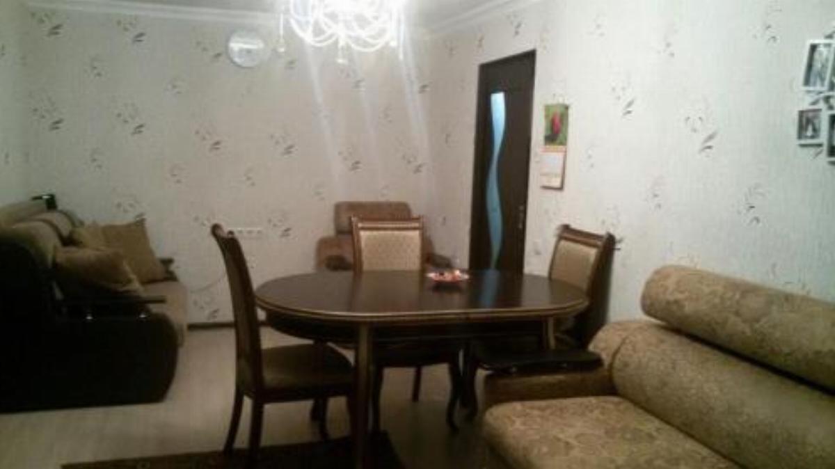 Apartment on Komarova 171 Hotel Bataisk Russia
