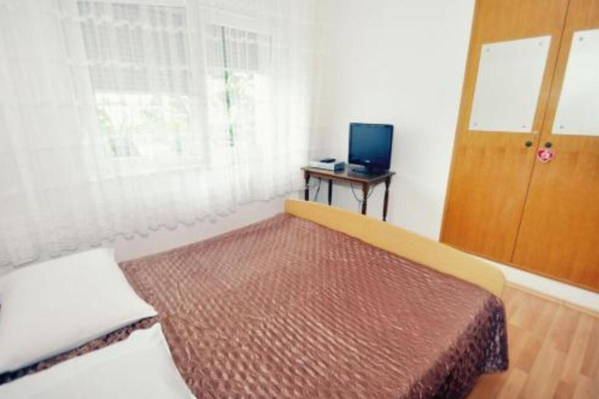 Apartment Sumpetar 2965b Hotel Jesenice Croatia