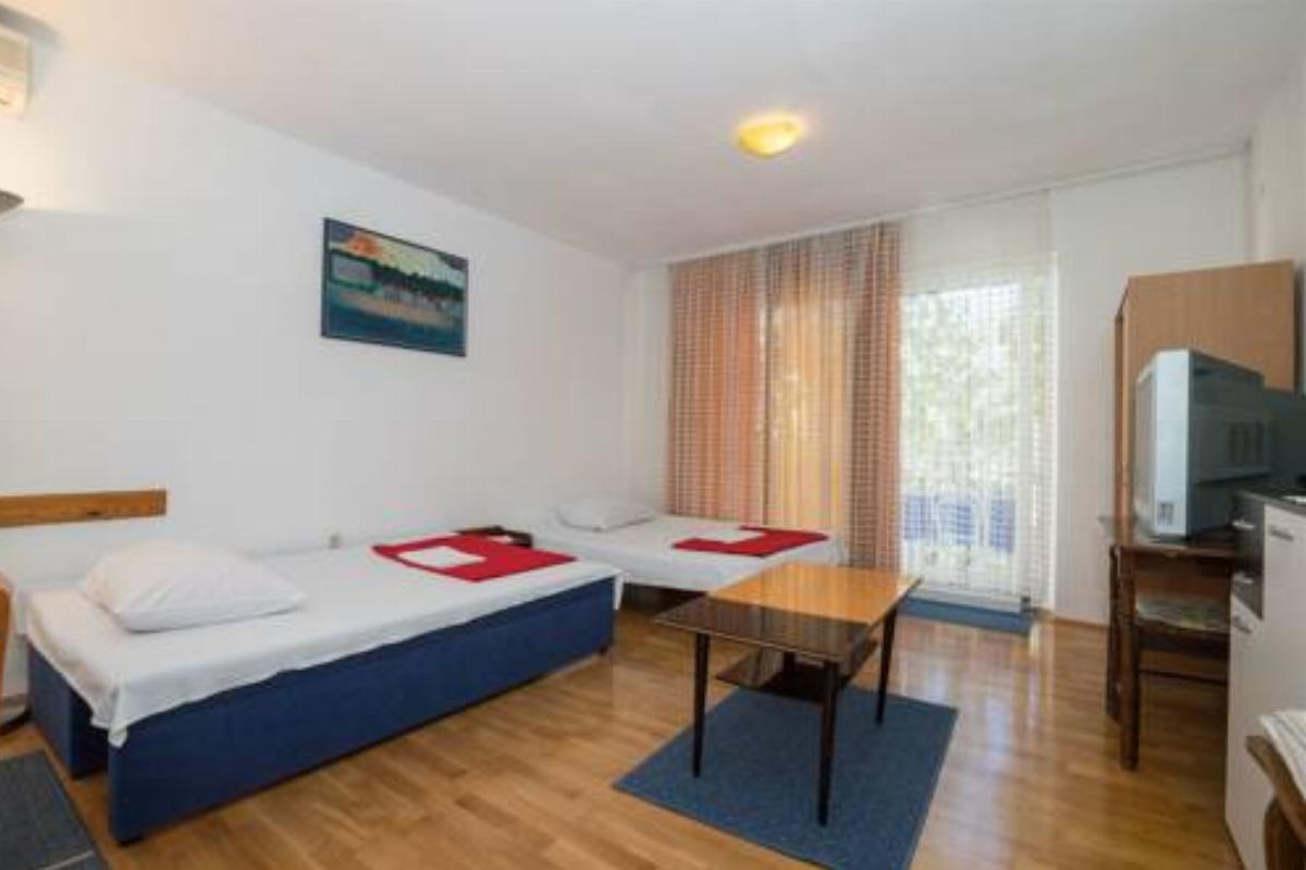 Apartment Svemir Hotel Makarska Croatia