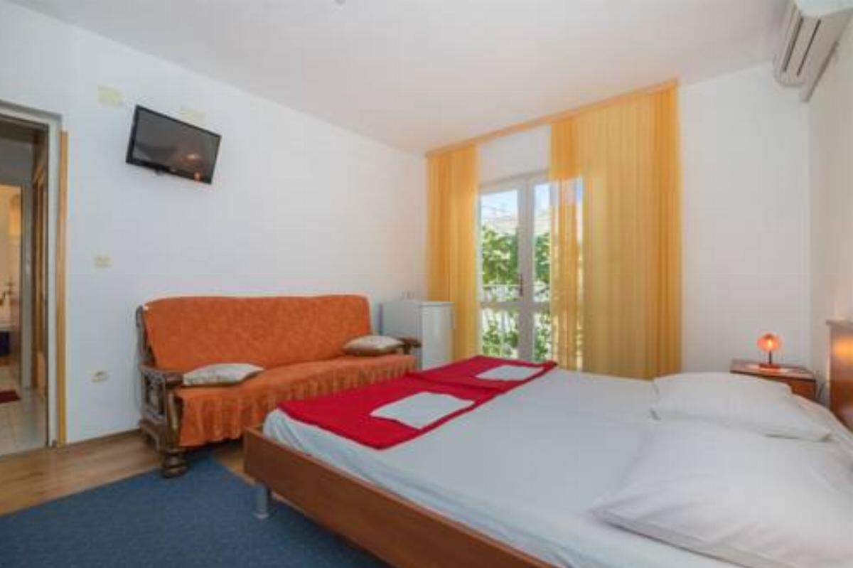 Apartment Svemir Hotel Makarska Croatia
