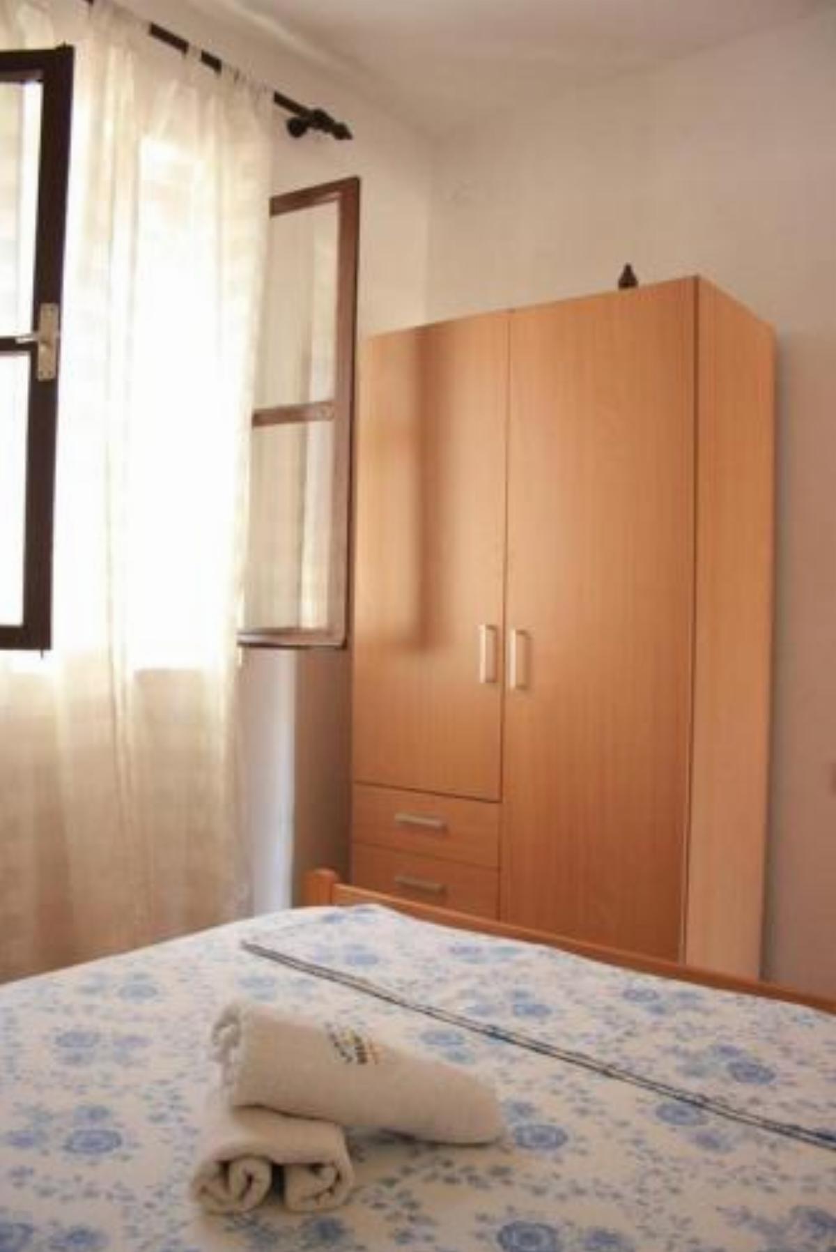 Apartment Uvala Zarace 4596a Hotel Gdinj Croatia