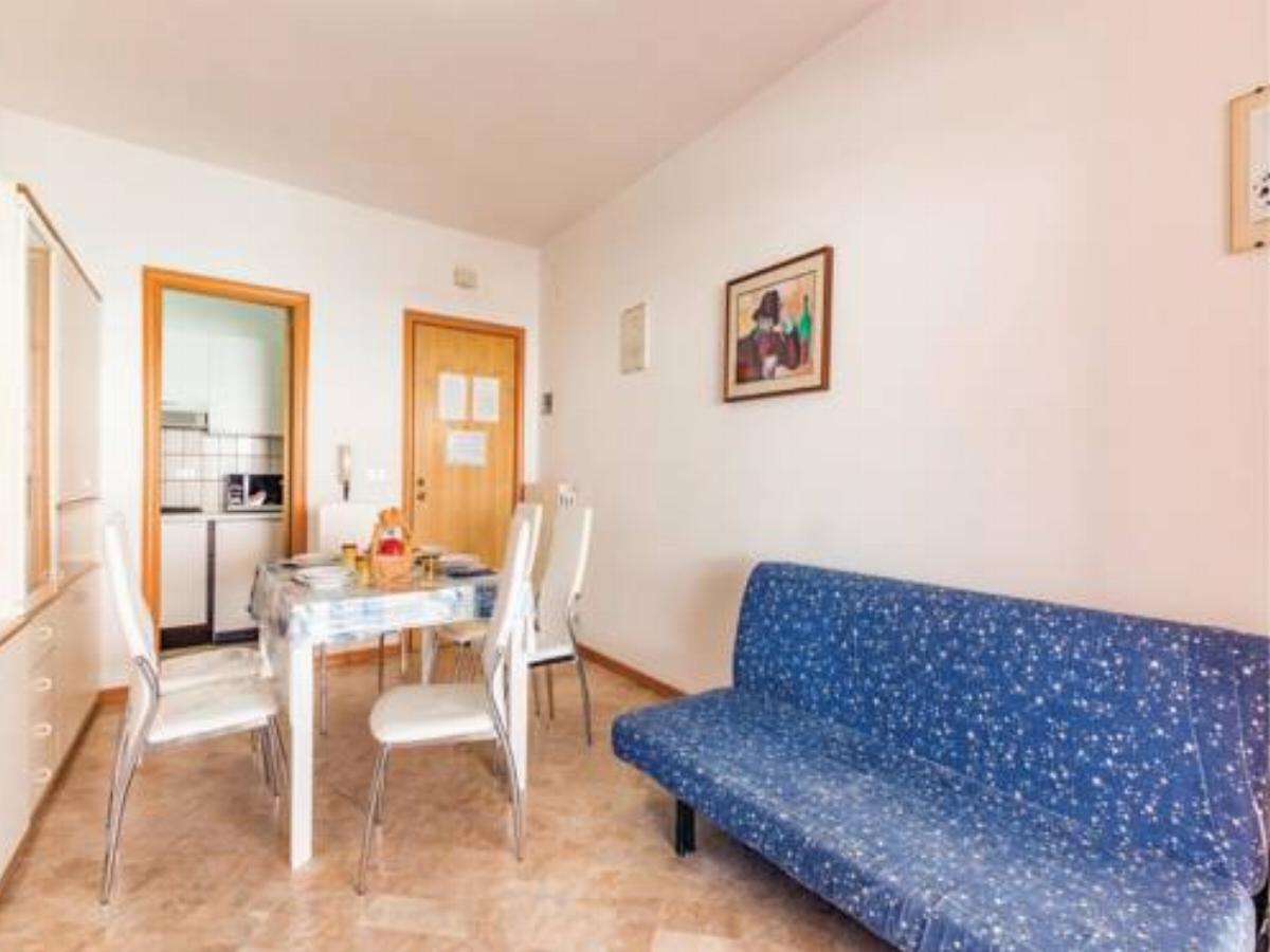 Apartment Villa Rosa *XCIV * Hotel Alba Adriatica Italy