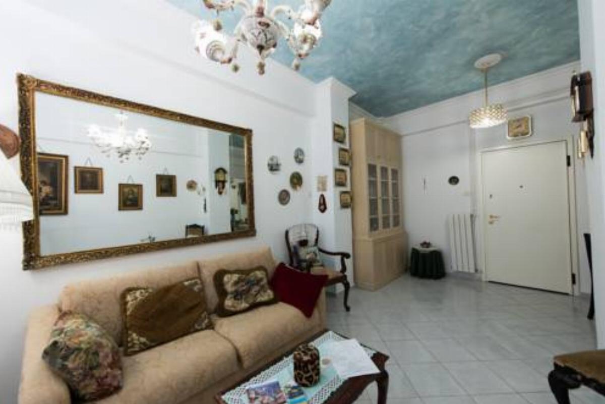 Apartment with a garden in the center Hotel Athens Greece