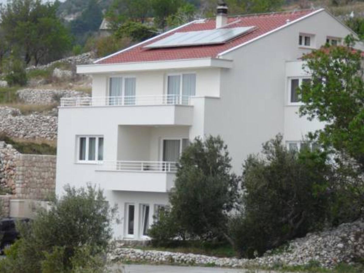 Apartments Alać Hotel Drasnice Croatia