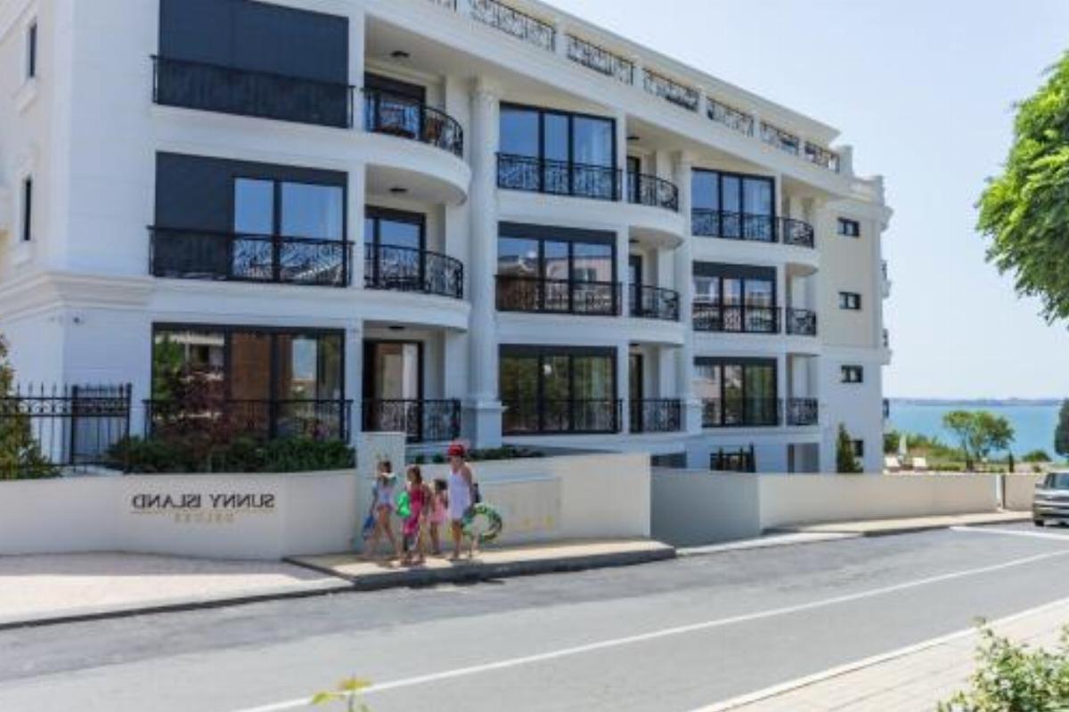 Apartments in Complex Sunny Island Deluxe Hotel Chernomorets Bulgaria
