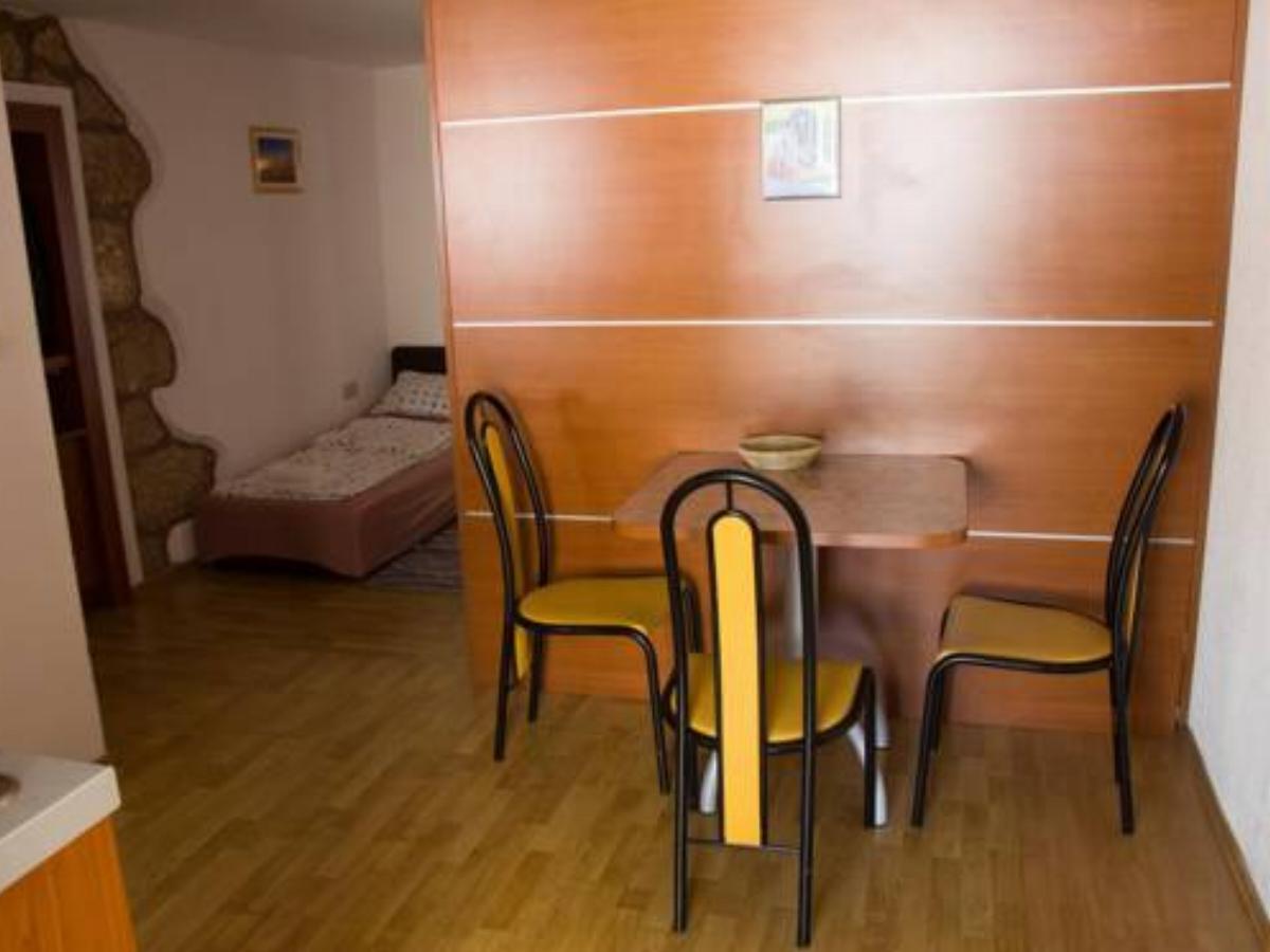 Apartments Rea Hotel Vrbnik Croatia
