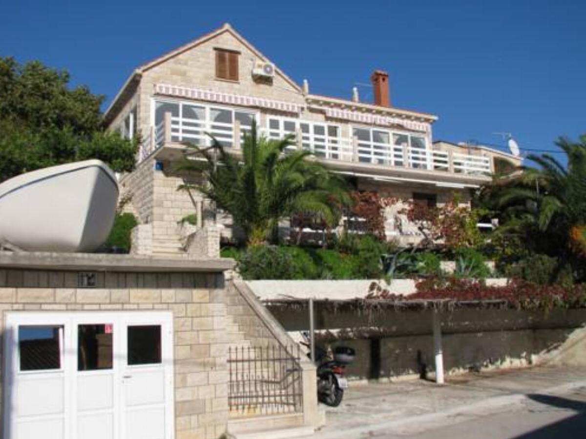 Apartments Valsun Hotel Selca Croatia