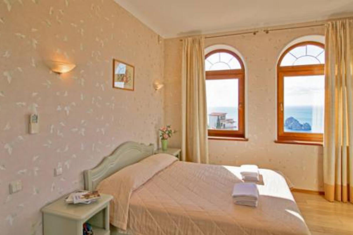 Apartments Villa Balgatura Hotel Hurzuf Crimea