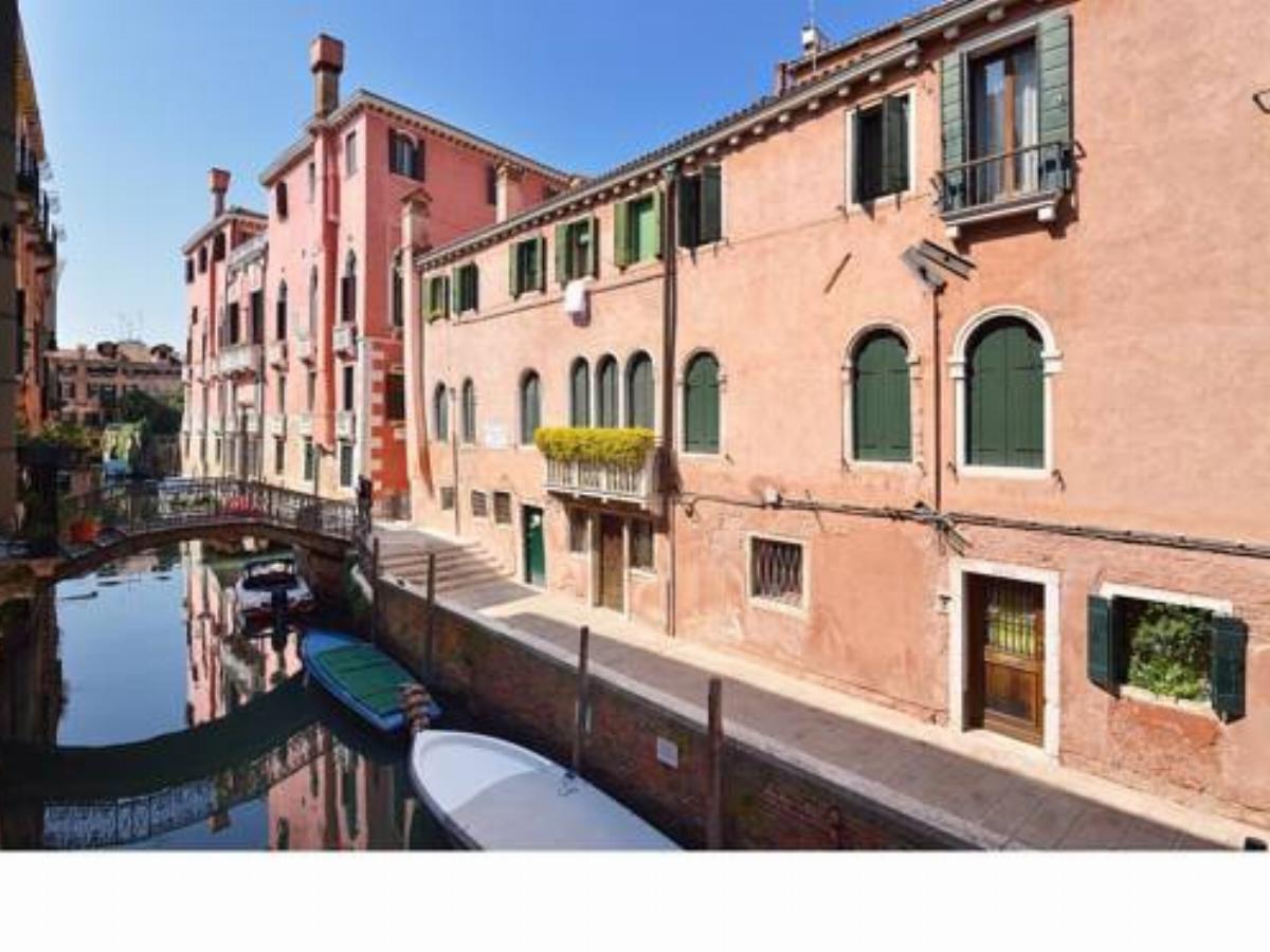 Apostoli Canal View Apartment - Faville Hotel Venice Italy