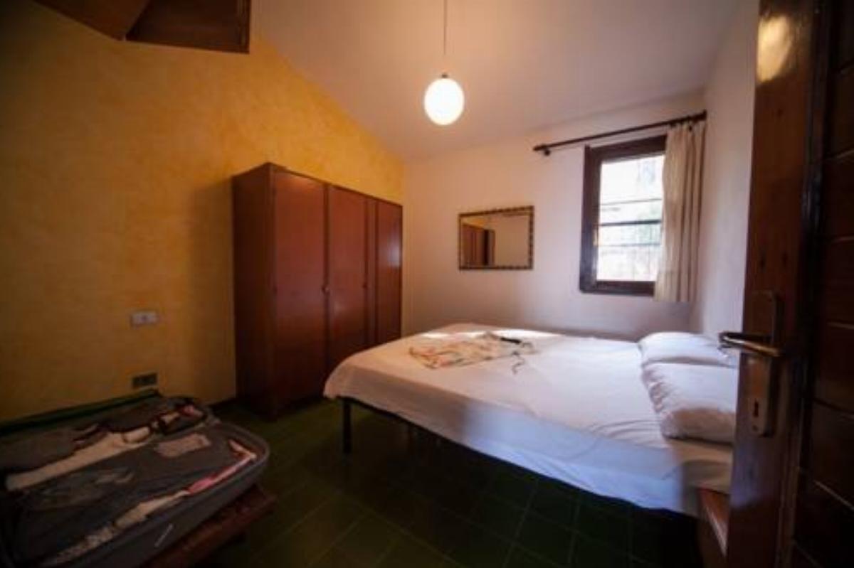 Appartamento Sole e Mare Hotel Santa Margherita di Pula Italy