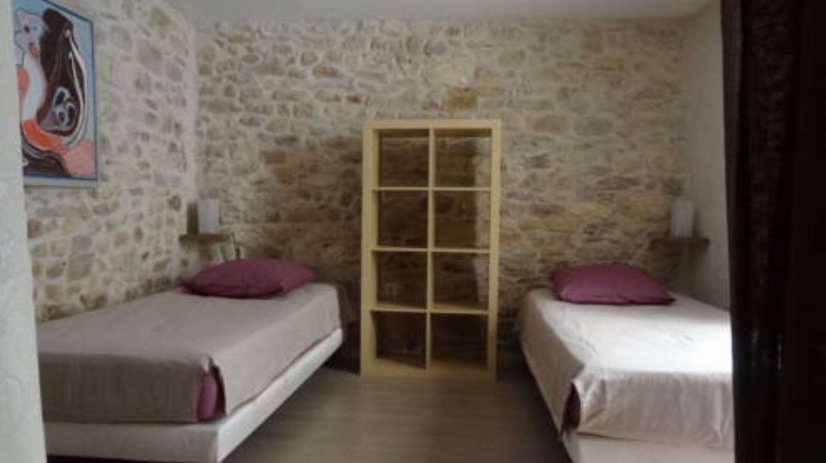 Appartement avec patio,2 chambres,Patangarles Hotel Arles France