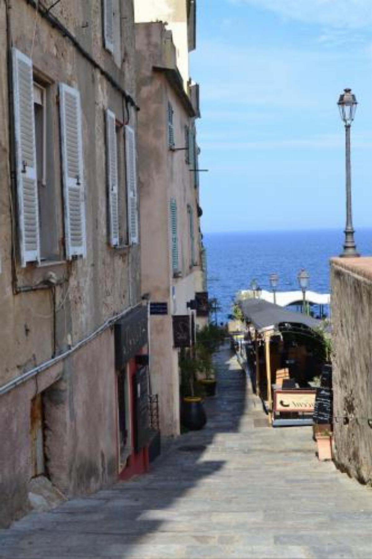 Appartement Vue mer Citadelle Hotel Bastia France