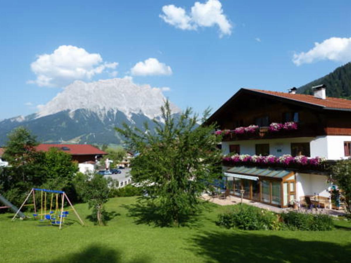 Appartements Alpenland Hotel Lermoos Austria