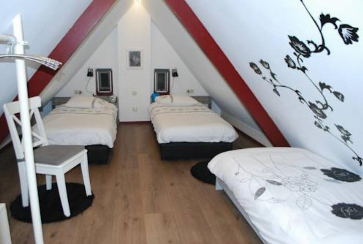appartement/vakantiehuis/B&B It koaihûs Hotel Jistrum Netherlands