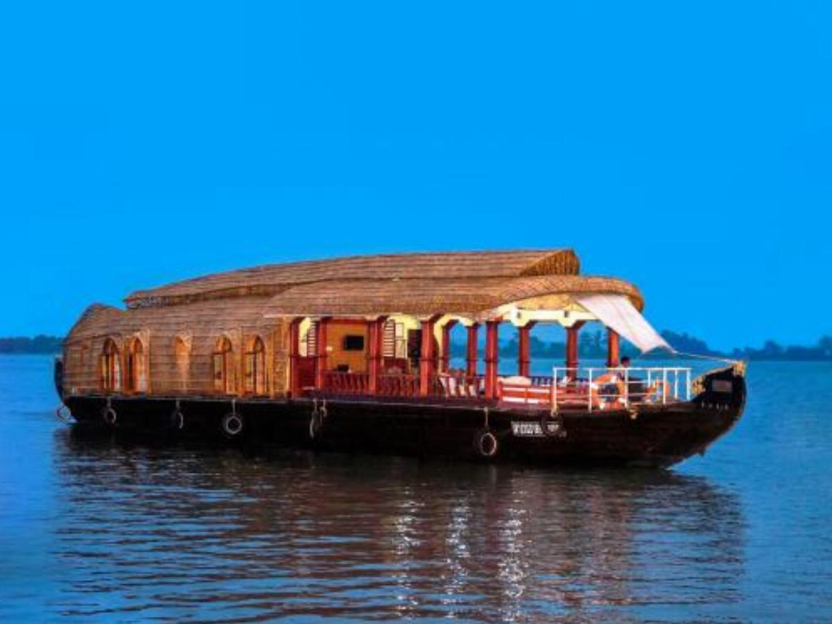 Aqua Jumbo Houseboats Hotel Kumarakom India