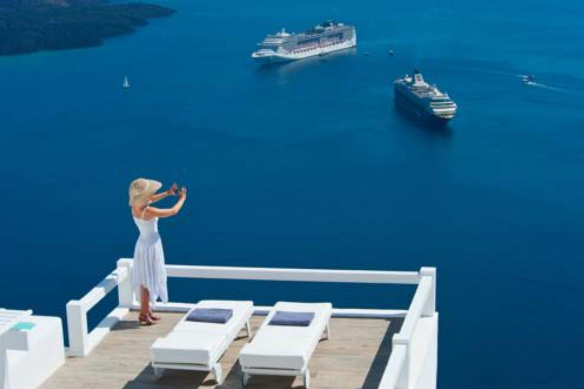 Aqua Mare Luxury Suites Hotel Imerovigli Greece