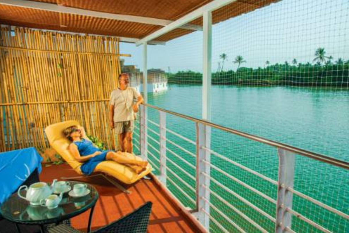 Aquatic Floating Resort Hotel Cochin India