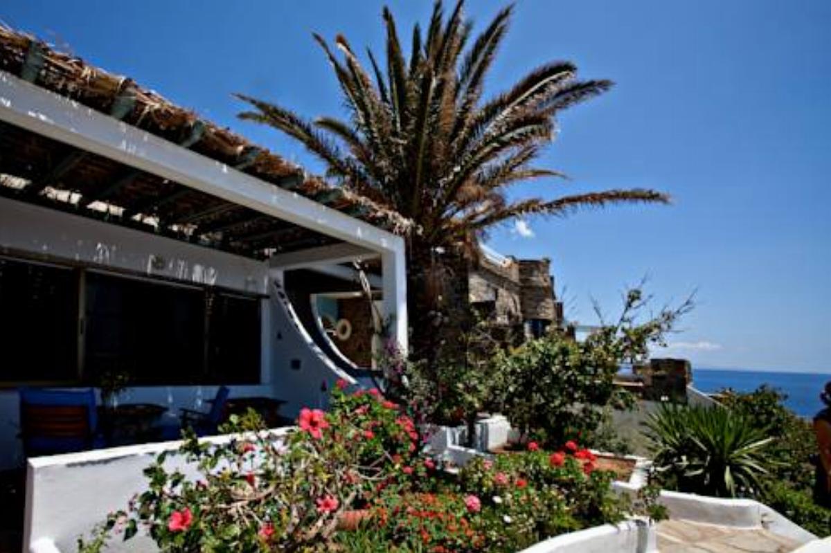 Artemis Apartments Hotel Tinos Town Greece