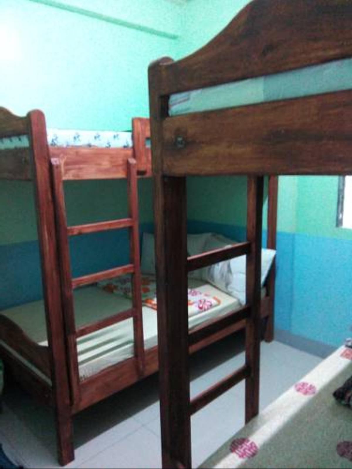 Ashburn's Transient Rooms Hotel Baguio Philippines