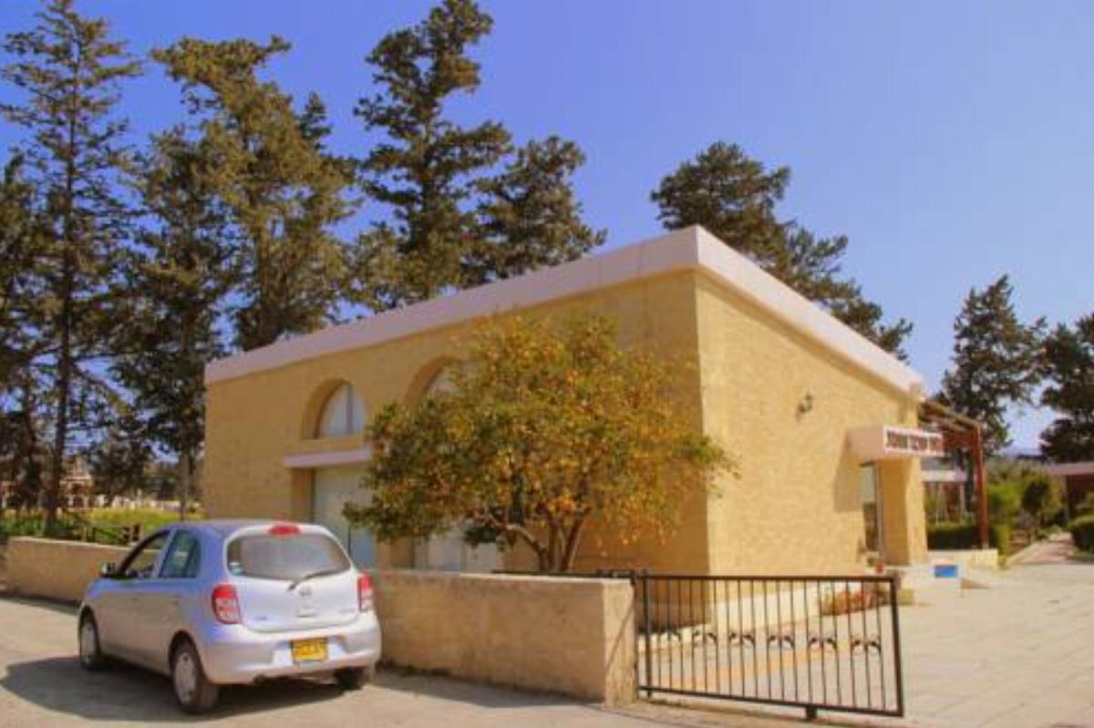 Asut Guest House Hotel Komi Kebir Cyprus