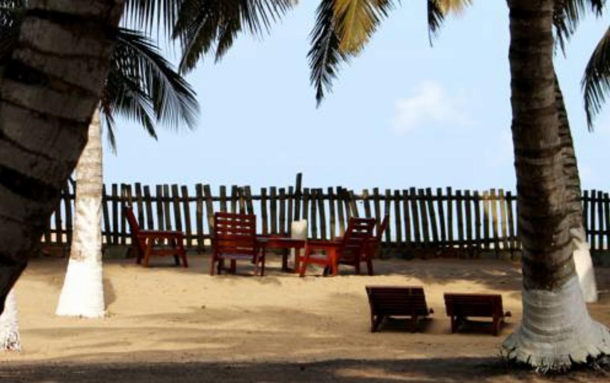Ayikoo Beach House Hotel Elmina Ghana