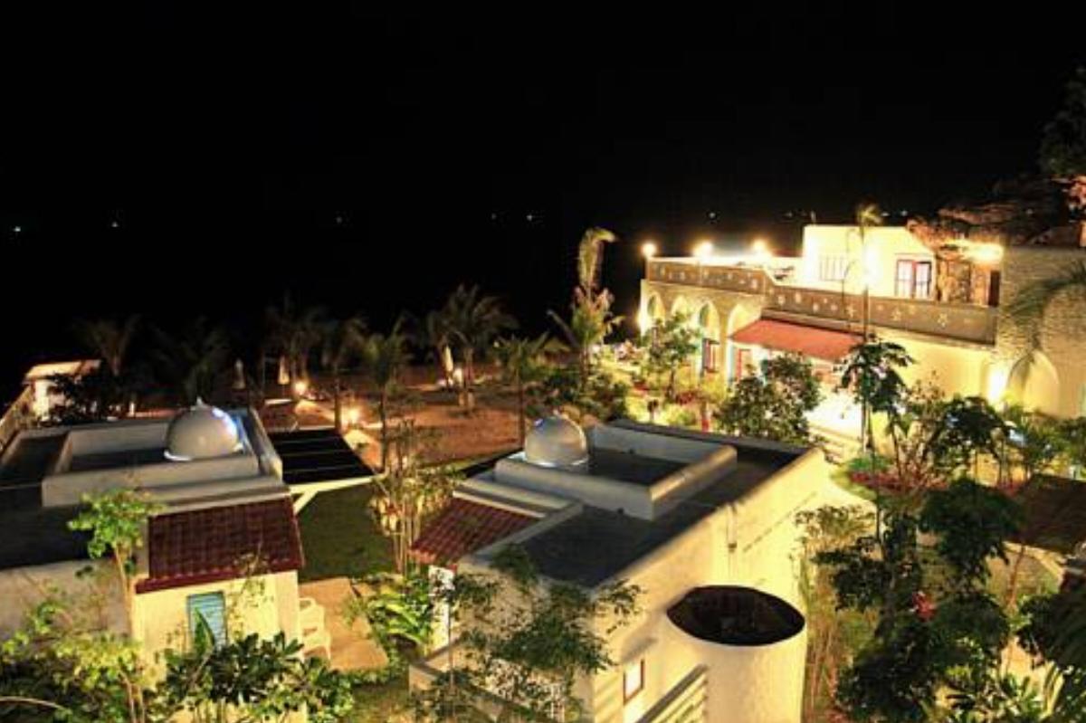 Baanmontra Beach Resort - Bankrut Hotel Ban Krut Thailand