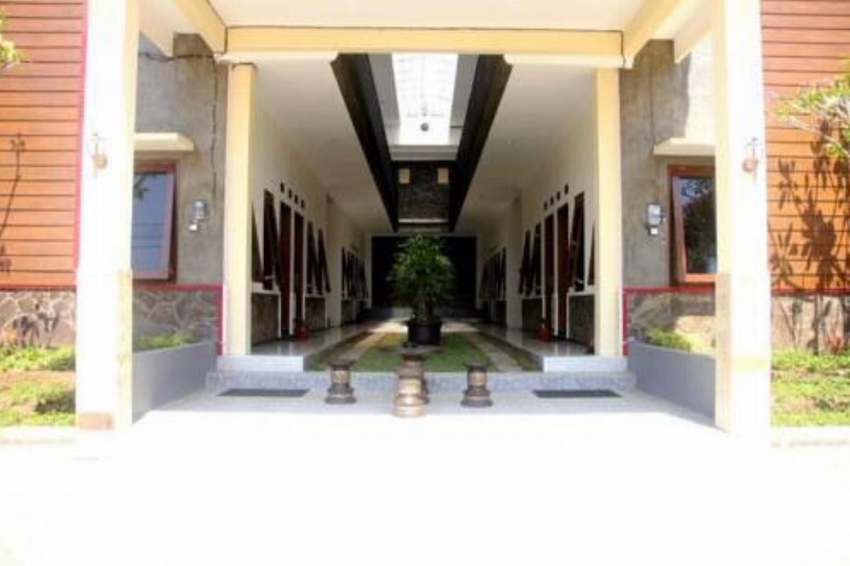 Baliku Guesthouse Hotel Batu Indonesia