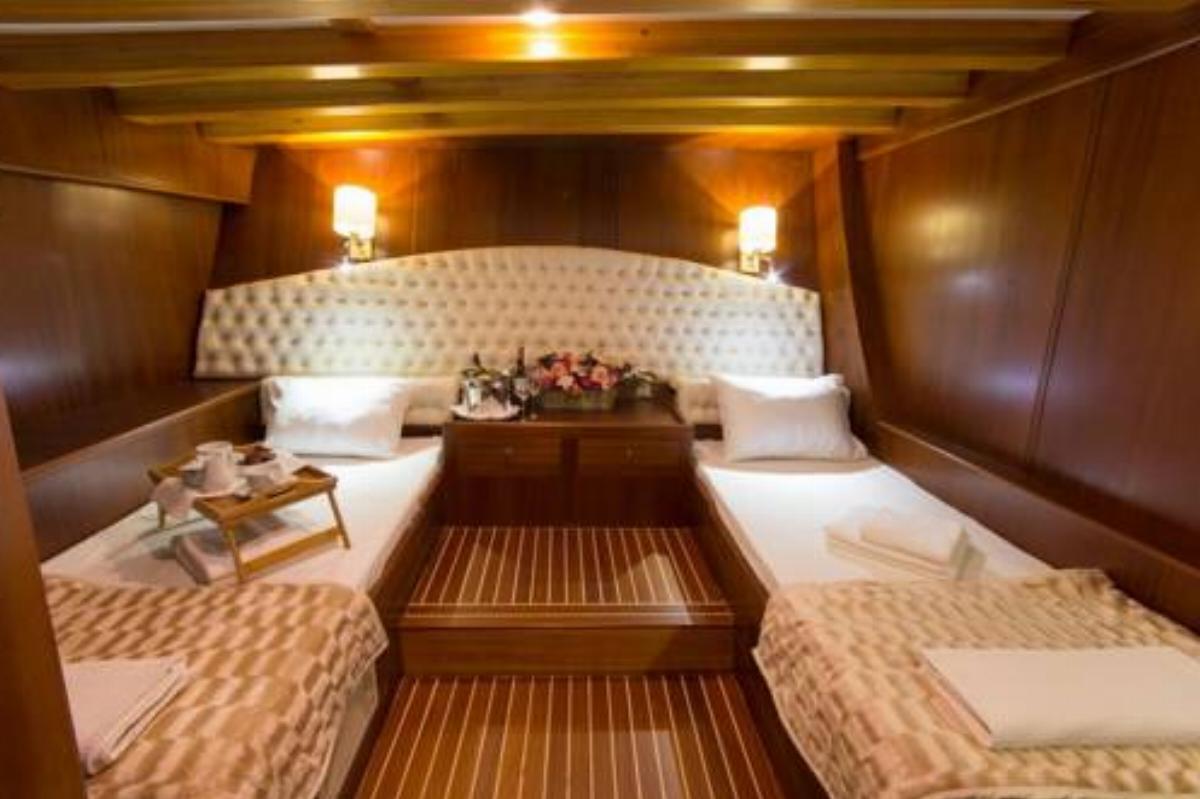 Barbaros Yachting Luxury Private Gulet 6 Cabins Hotel Bodrum City Turkey
