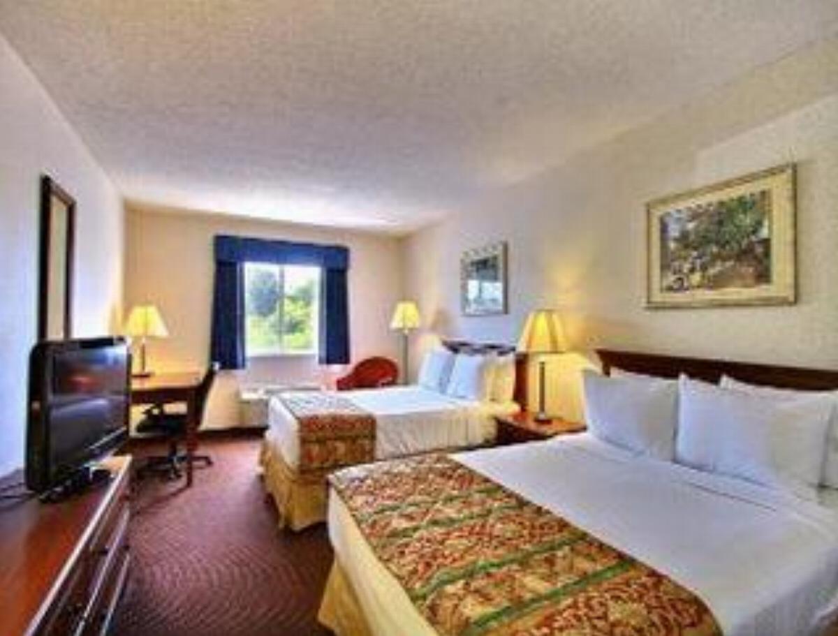 Baymont Inn & Suites Howell/Brighton Hotel Holbox Mexico
