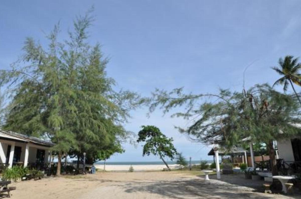 Bayu Melawi Chalet Hotel Kampong Sungai Dua Malaysia