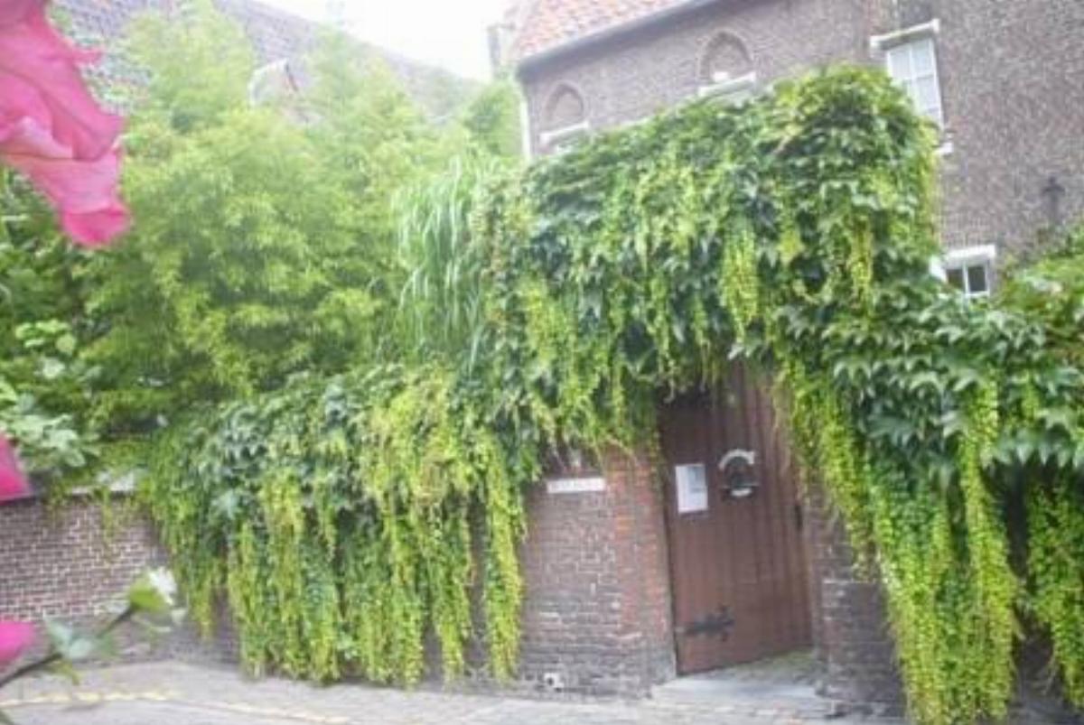 B&B A place to be Hotel Ghent Belgium
