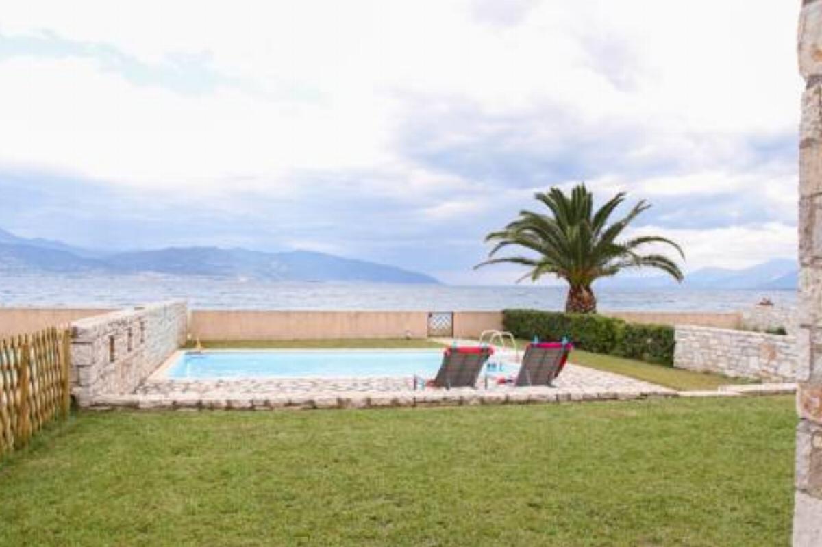 Beach Front Villa with Private Pool III Hotel Káto Platanítis Greece