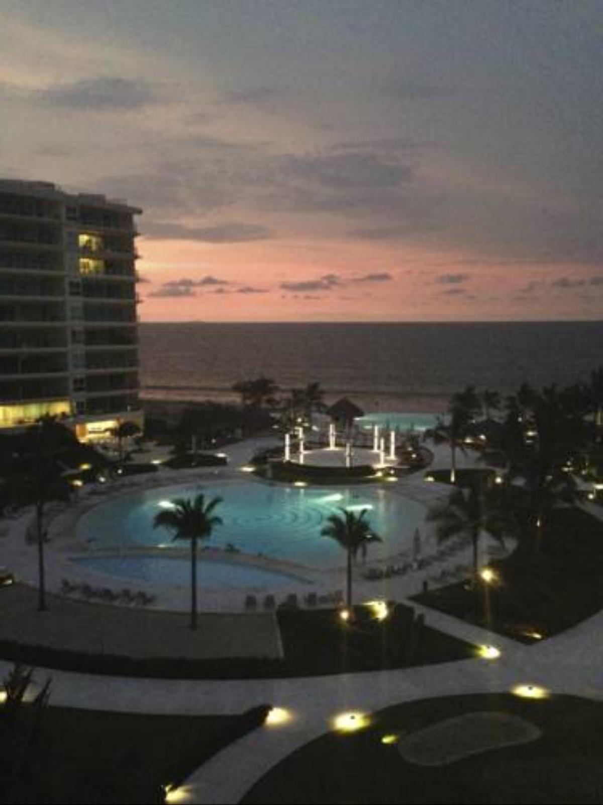 Beachfront Condo DelCanto Resort Hotel Nuevo Vallarta Mexico