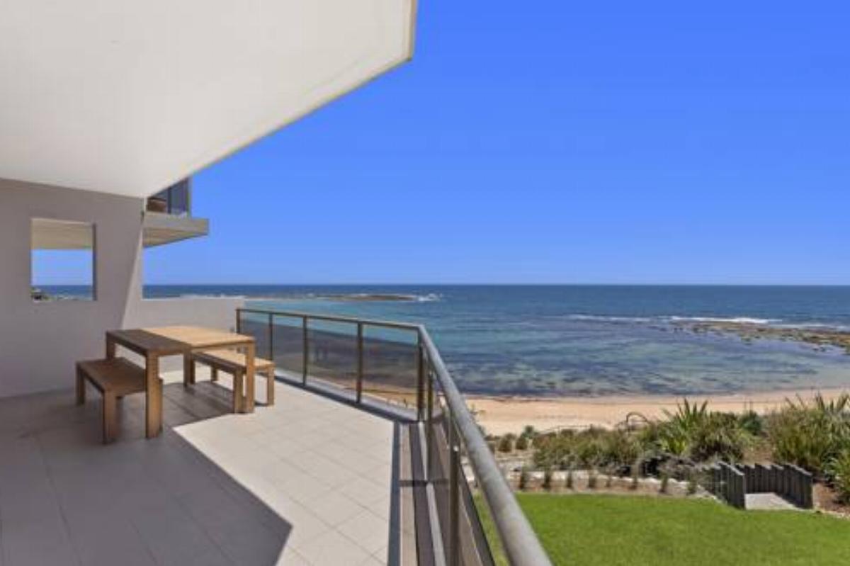 Beachfront on Werrina Hotel Blue Bay Australia