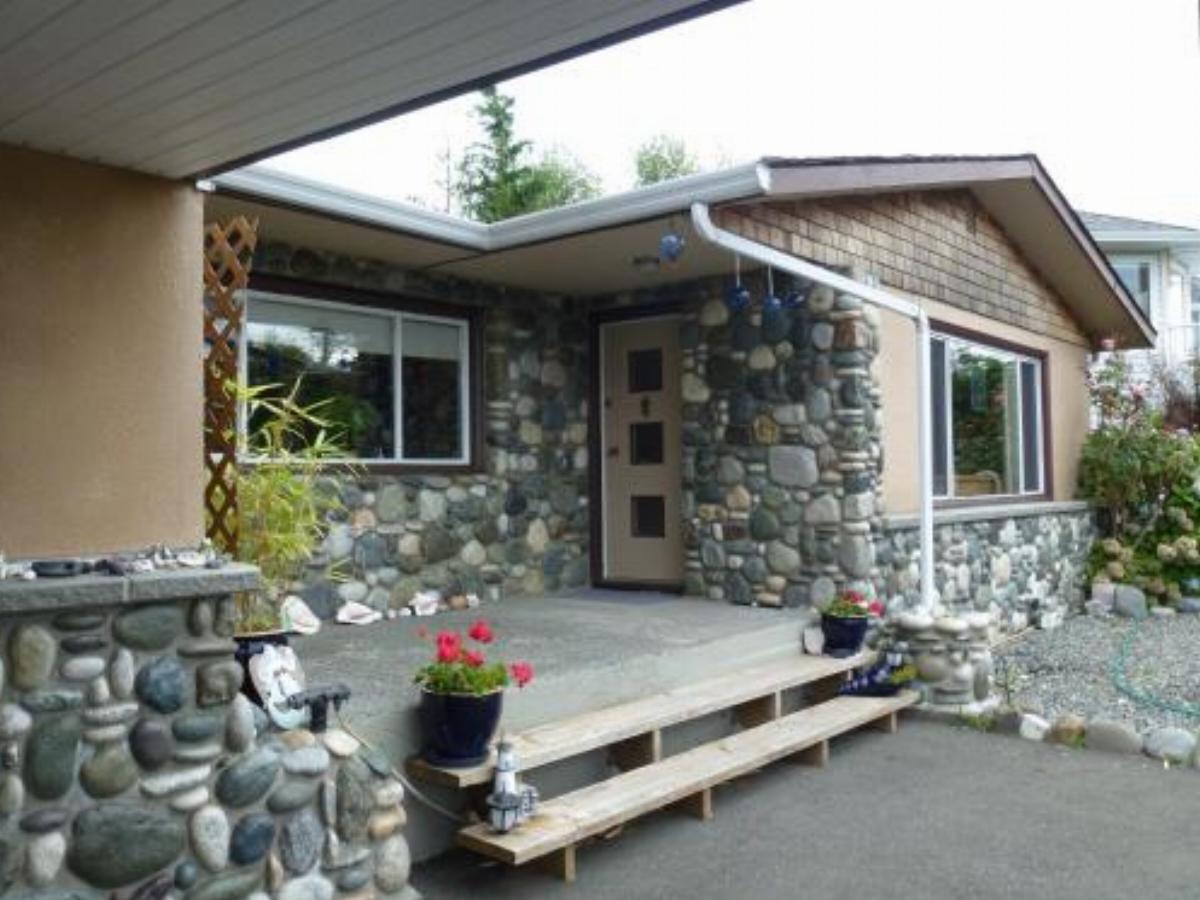 Beachway Vacation Rental & B&B Suites Hotel Campbell River Canada