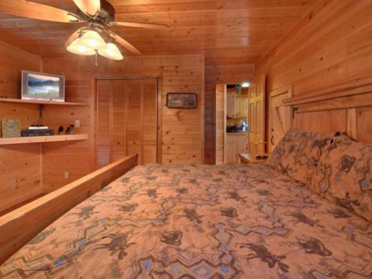 Bear Bluffs- One-Bedroom Cabin Hotel Crockettsville USA