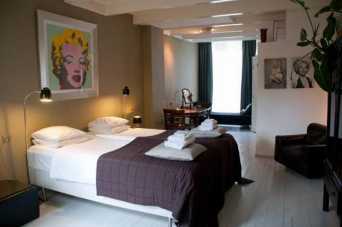 Bed & Breakfast WestViolet Hotel Amsterdam Netherlands